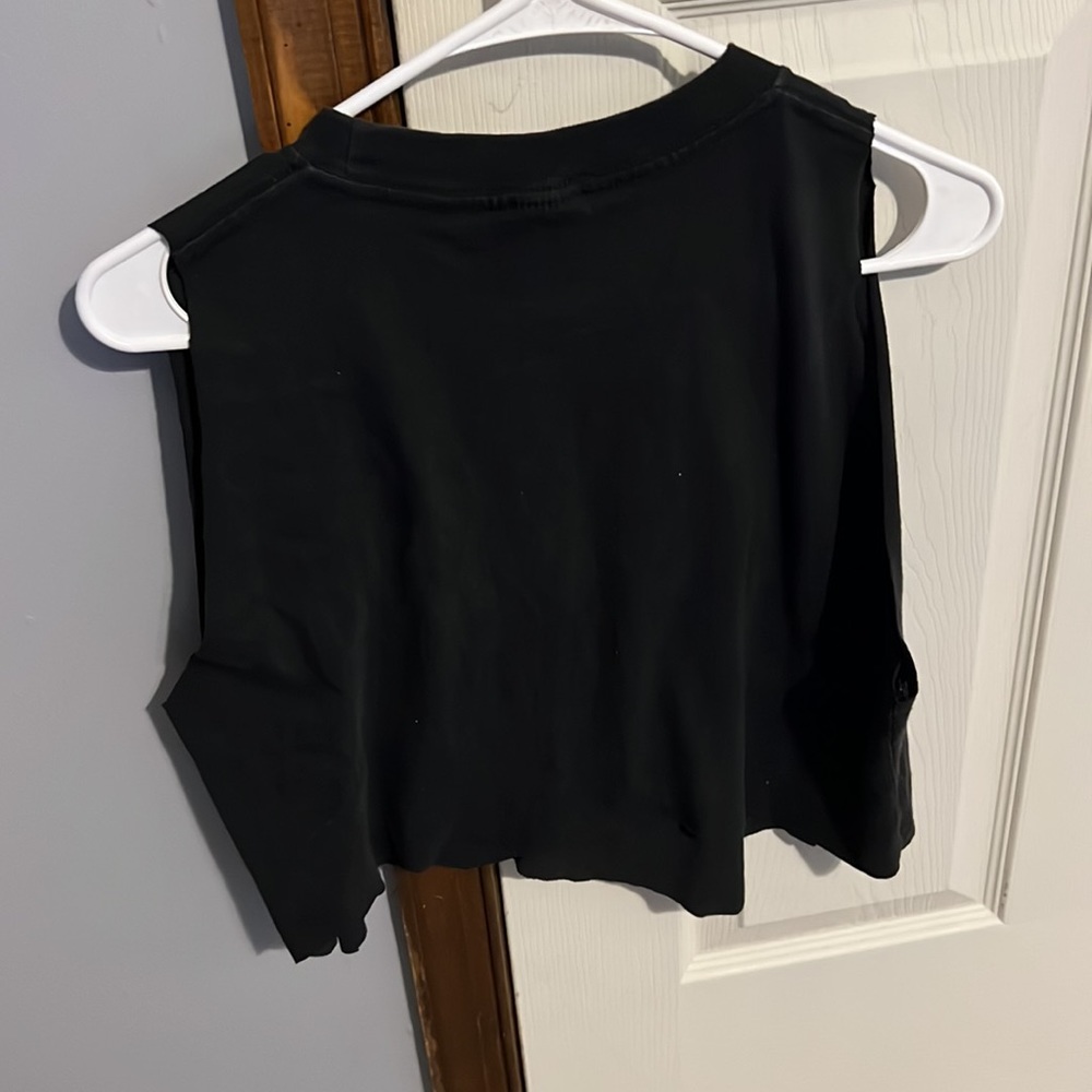 Crop top - Picture 2 of 2